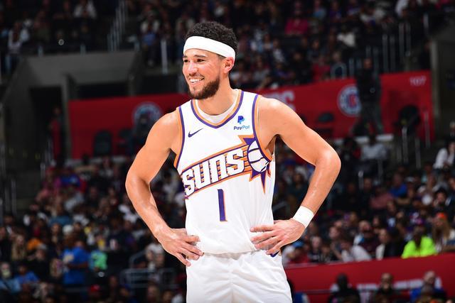 恩佐赢球后社交媒体发文：London is always blue